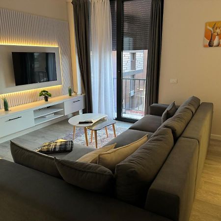 Sc Tirana Centre Apartment ภายนอก รูปภาพ