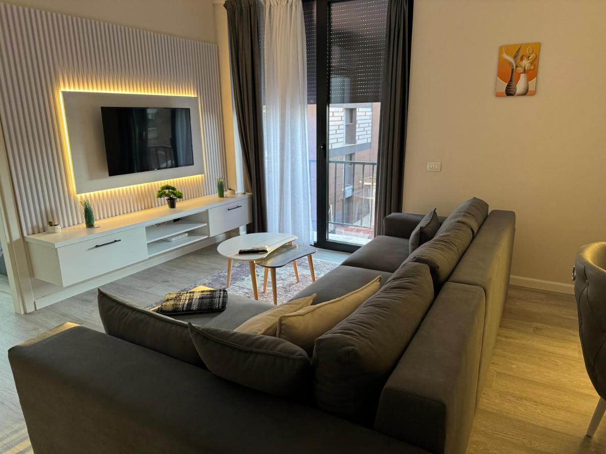 Sc Tirana Centre Apartment ภายนอก รูปภาพ