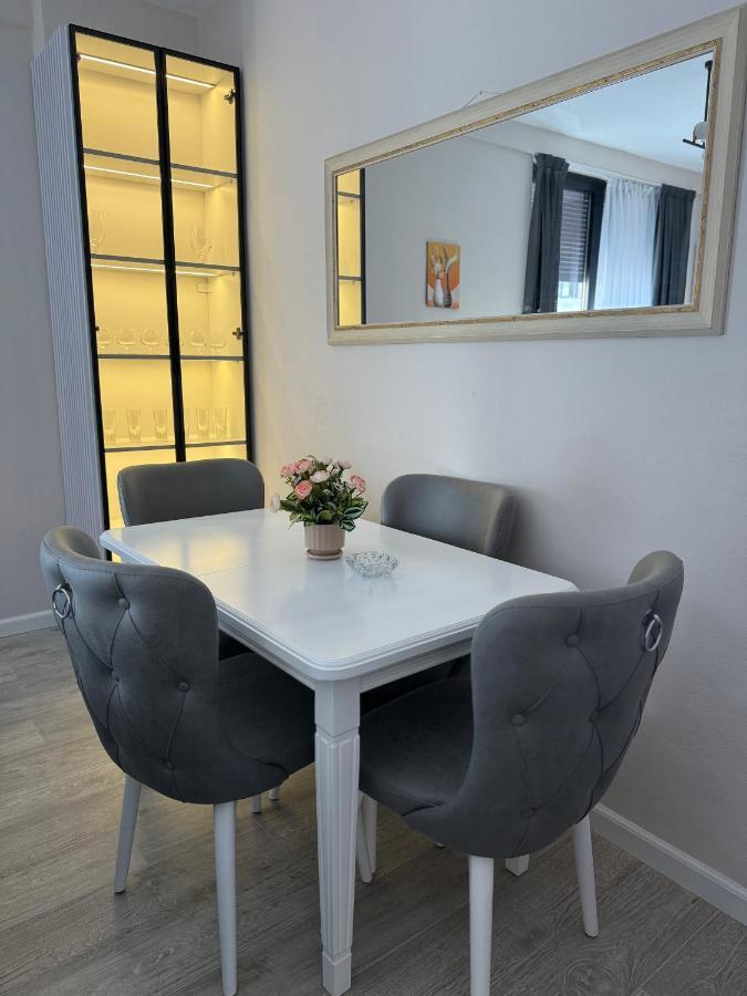 Sc Tirana Centre Apartment ภายนอก รูปภาพ